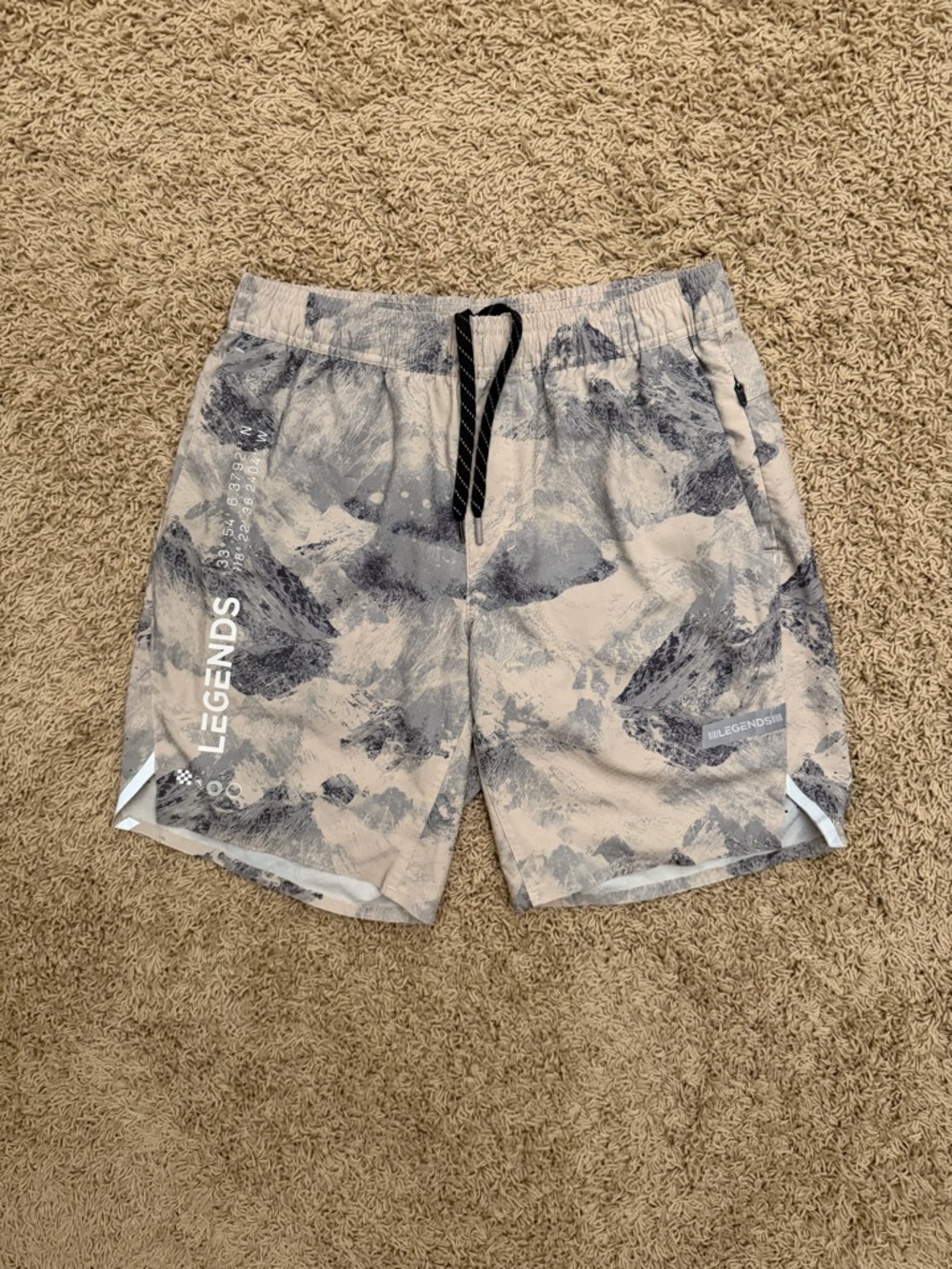 Legends Limited Edition Icy Moutains Luka Shorts Men's Medium Cream Gym RARE
